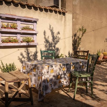 Sa Domu De Ladiri - Matrimoniale Con Giardino Panzió Musei Kültér fotó